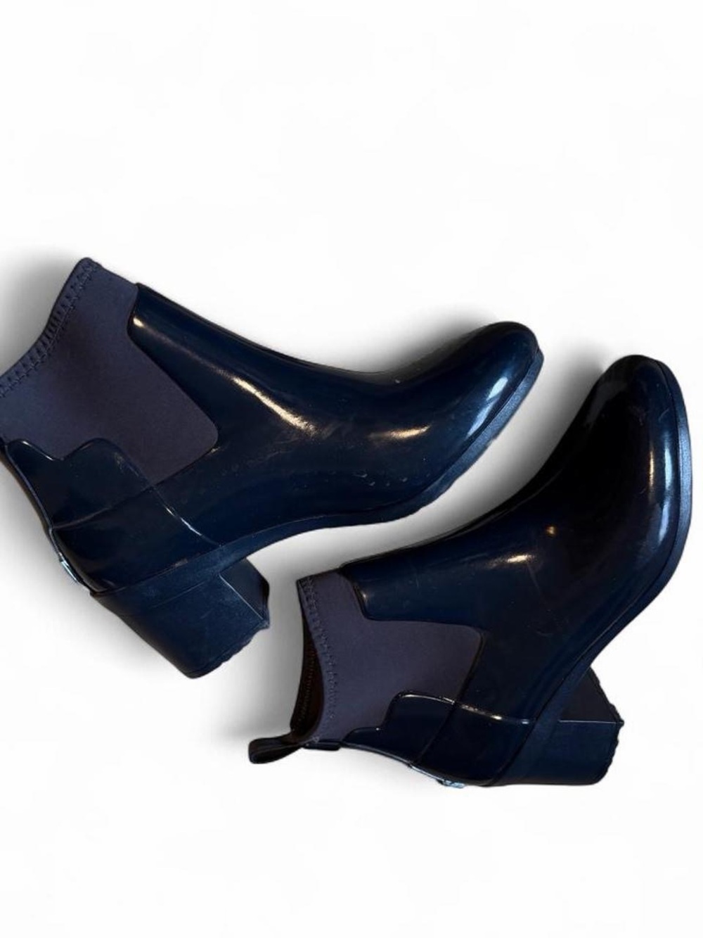 Women's Hunter Navy Chelsea Rain Boots - Sleek Waterproof Ankle Boot